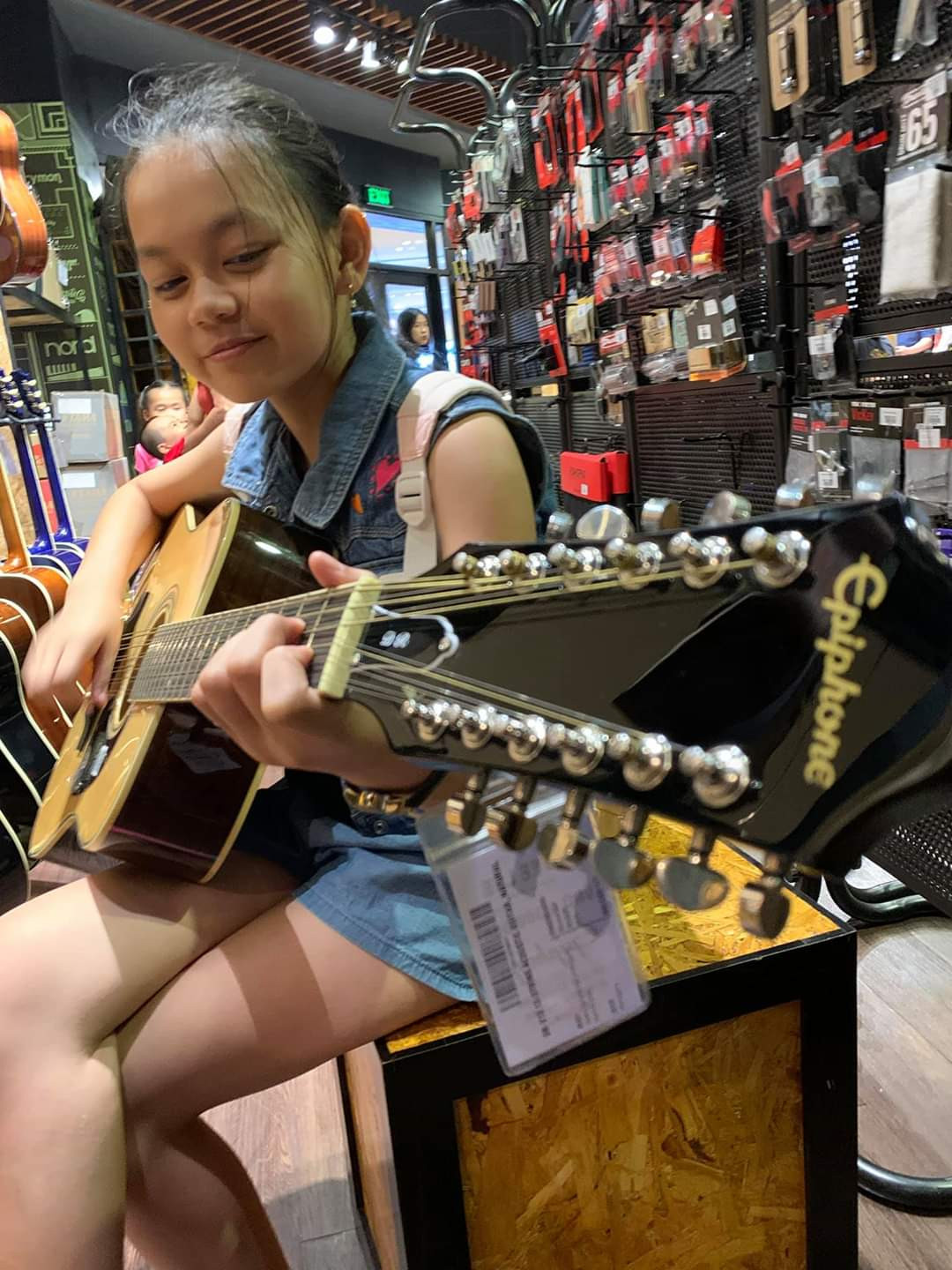 Bào Ngư thích guitar hơn piano Sao nhí Bào Ngư và 'món đồ chơi' khiến cha 'cháy túi' ảnh 4