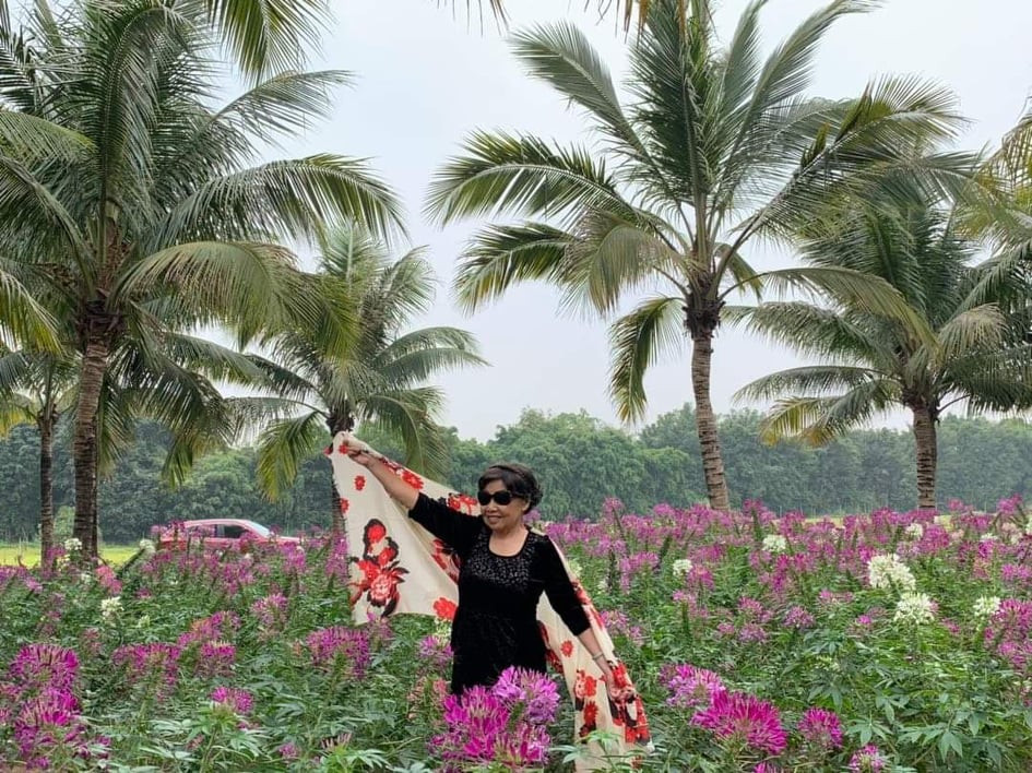 Bài thơ 'nổi loạn' của tác giả 'Hương thầm' ảnh 3