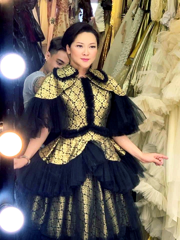 Như Quỳnh biến hoá với trang phục trong 25 năm ca hát ảnh 5
