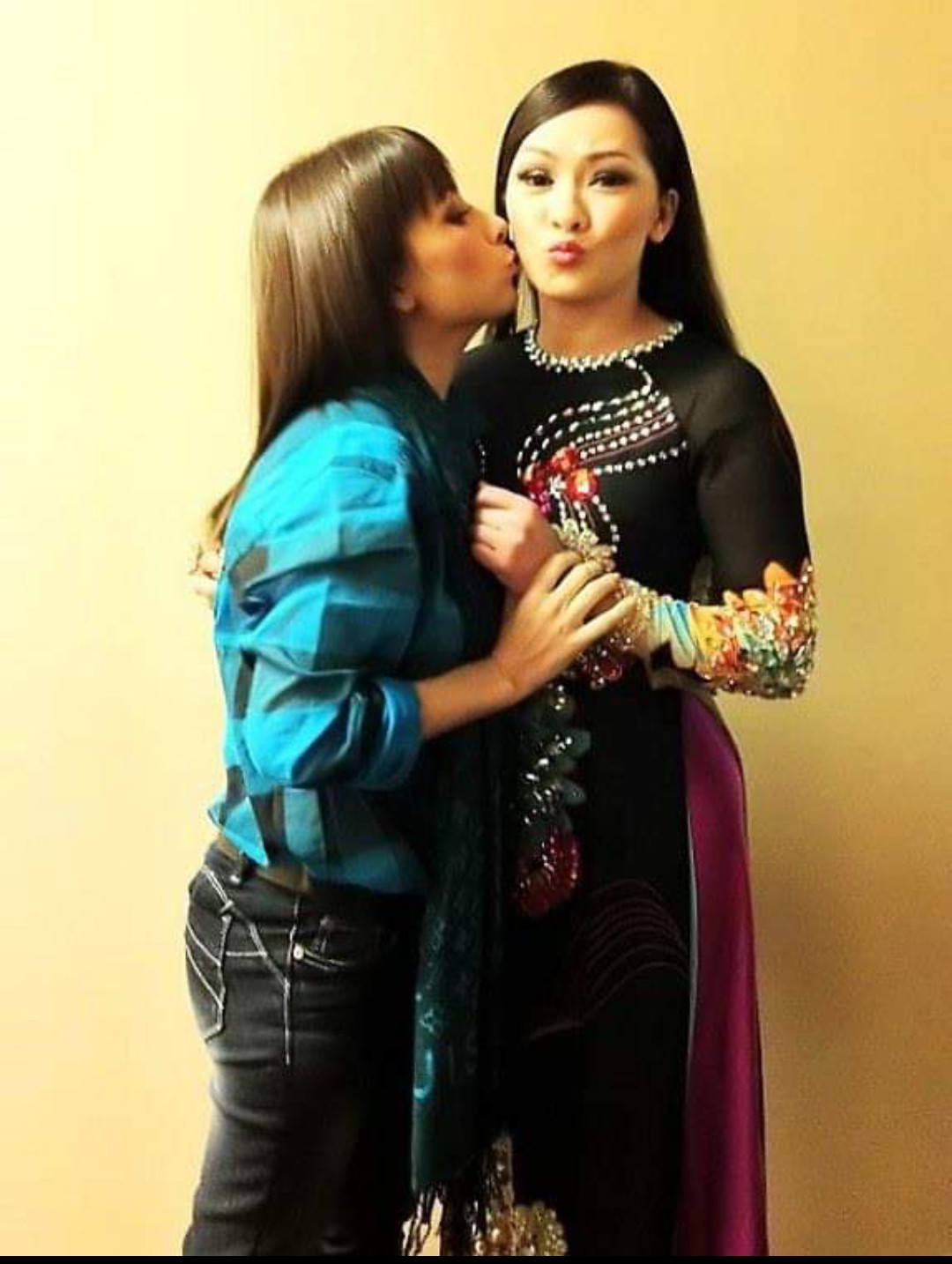 Tình bạn bền đẹp của 2 'nữ hoàng bolero' Như Quỳnh-Phi Nhung ảnh 3