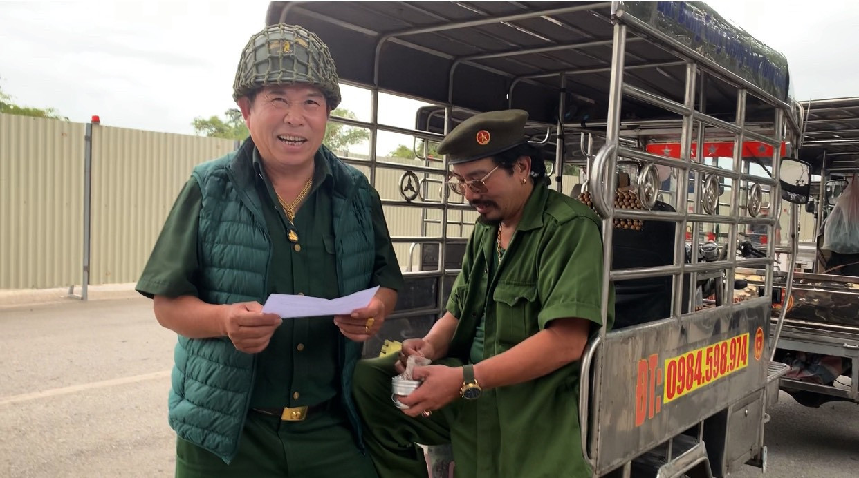 Hàng trăm thương binh xếp hàng mua vé cổ vũ trận Việt Nam - UAE ảnh 6