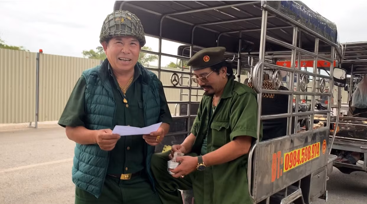 Hàng trăm thương binh xếp hàng mua vé cổ vũ trận Việt Nam - UAE ảnh 6
