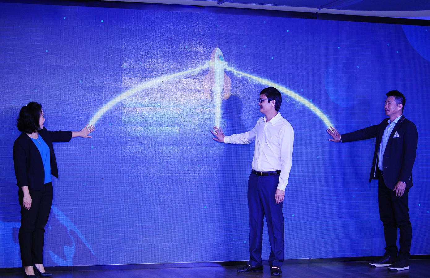 Shark Linh sẽ đồng hành cùng sinh viên quản lý tài chính khởi nghiệp ảnh 1