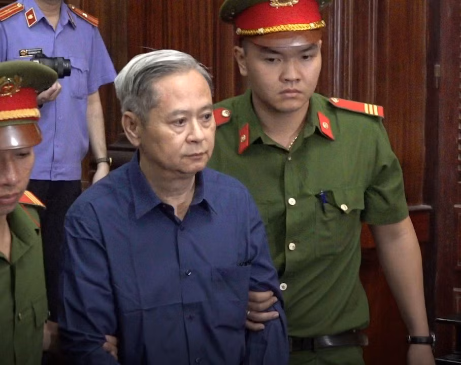 Cựu Phó Chủ tịch Nguyễn Hữu Tín bị đề nghị 7-8 năm tù ảnh 2