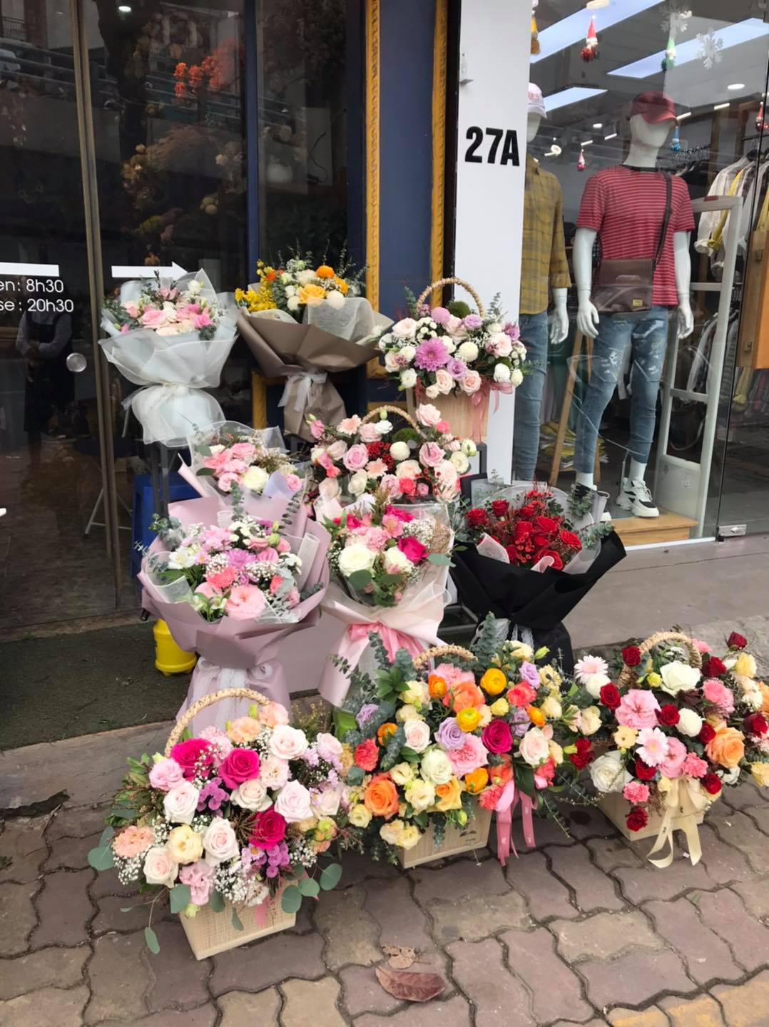 Bất ngờ giá hoa đại hạ giá trước ngày 8/3 ảnh 4