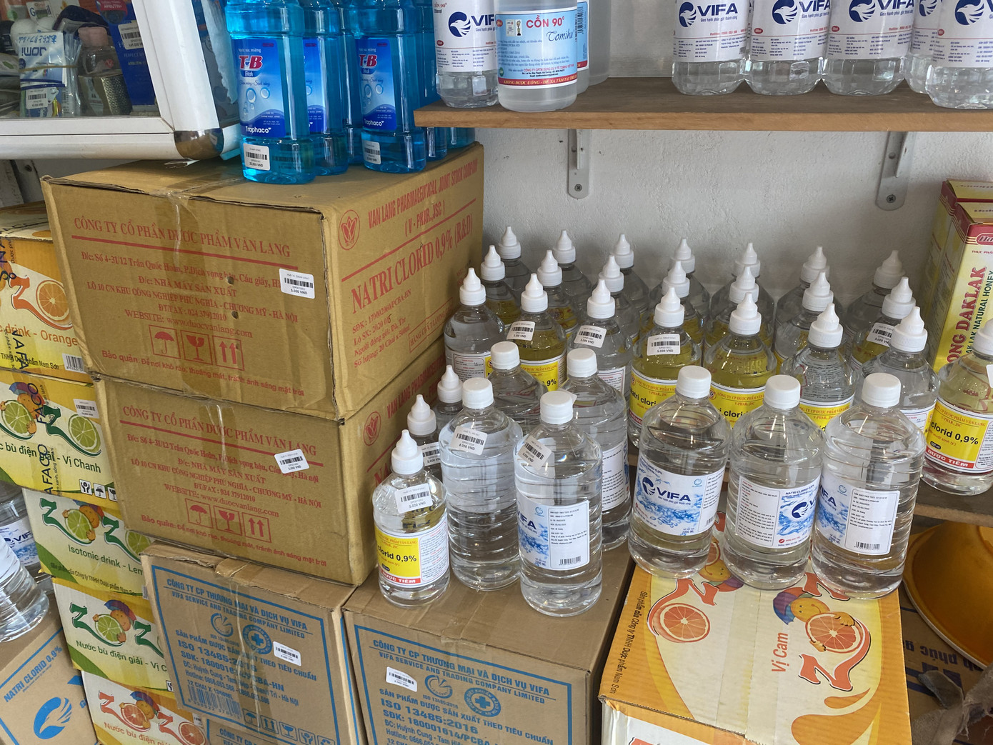 Người dân 'săn' nước súc họng sát khuẩn phòng bệnh ảnh 3