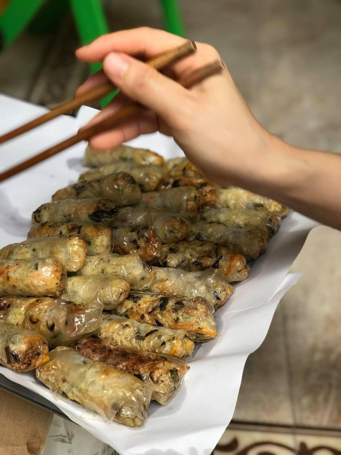 Dân chung cư nhộn nhịp mua bán online, ngồi nhà kiếm tiền triệu mỗi ngày ảnh 1