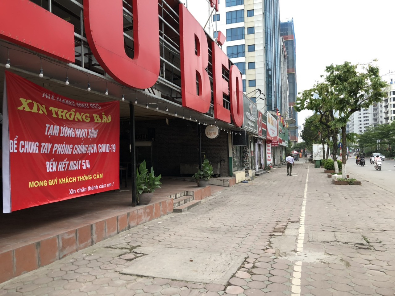 Ngày đầu Hà Nội thực hiện 'lệnh' đóng cửa hàng quán ảnh 3