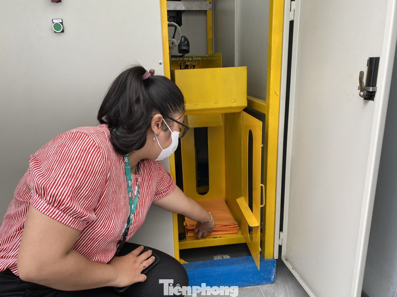 Cận cảnh ATM tiếp nhận trả hồ sơ hành chính tự động đầu tiên ở Việt Nam ảnh 9