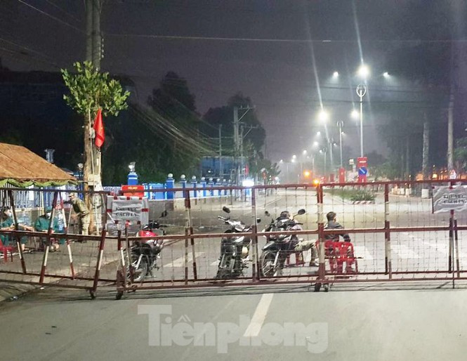 Trường ĐH Thủ Dầu Một thống kê số lượng để hỗ trợ sinh viên bị phong tỏa ảnh 1