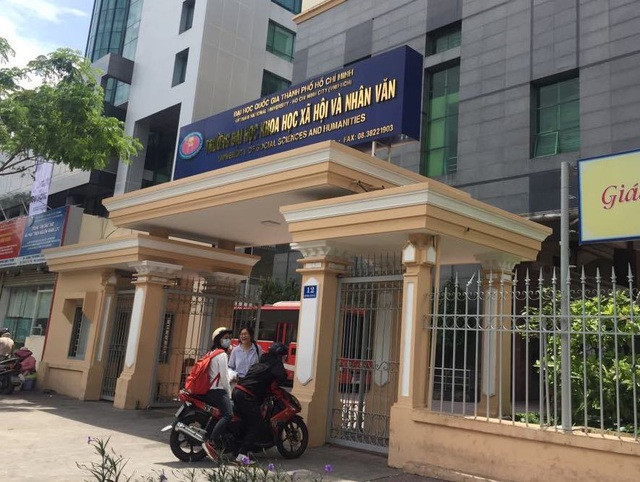 Lãnh đạo ĐHQG TP. HCM cho biết, đang xác minh đơn tố cáo của 11 giảng viên khoa Hàn Quốc học, trường ĐH Khoa học Xã hội và Nhân văn. 11 giảng viên xin nghỉ việc đã tố cáo những gì? ảnh 1