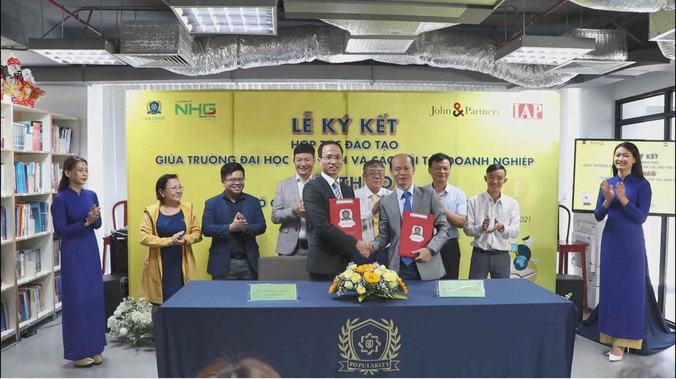 Đẩy mạnh hợp tác doanh nghiệp, đa dạng mô hình giáo dục ảnh 1