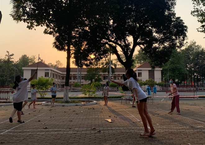 Hơn 300 sinh viên, giảng viên trường ĐH Thủ Dầu Một âm tính với COVID-19 ảnh 1