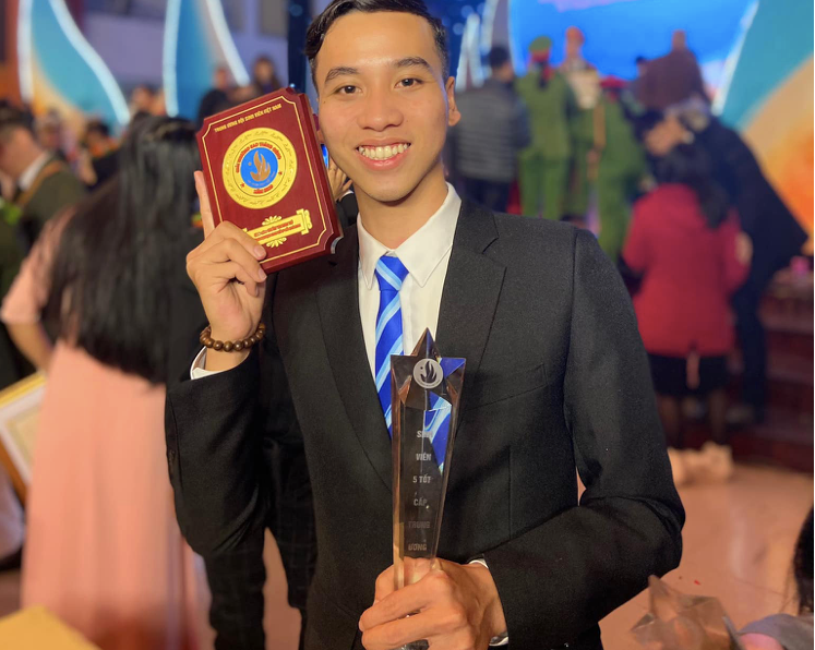 Cứ sống và làm việc hết mình thì thành quả sẽ đến ảnh 2