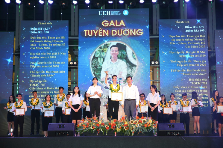 Cứ sống và làm việc hết mình thì thành quả sẽ đến ảnh 1