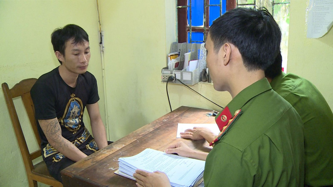 Đột nhập, dùng kéo khống chế hiếp dâm, cướp tài sản lúc rạng sáng ảnh 1