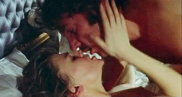 Những bộ phim có cảnh nóng 'khiêu khích' nhất lịch sử điện ảnh thế giới ảnh 4