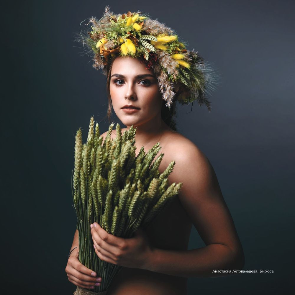 Loạt nữ vận động viên khúc côn cầu Nga ‘cởi đồ’ chụp ảnh lịch khỏa thân ảnh 12