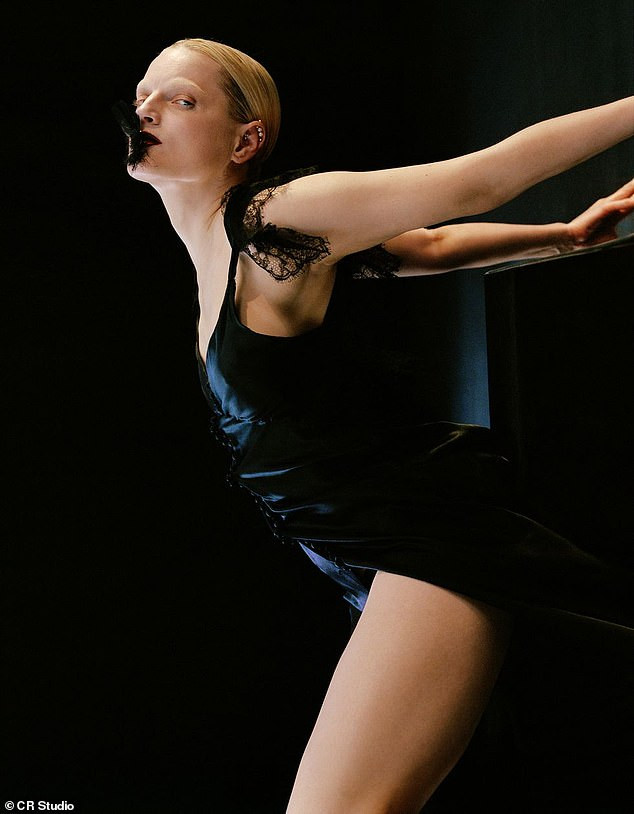 Irina Shayk, Cindy Crawford và loạt ‘chân dài’ sexy trong bộ lịch cung hoàng đạo ảnh 9