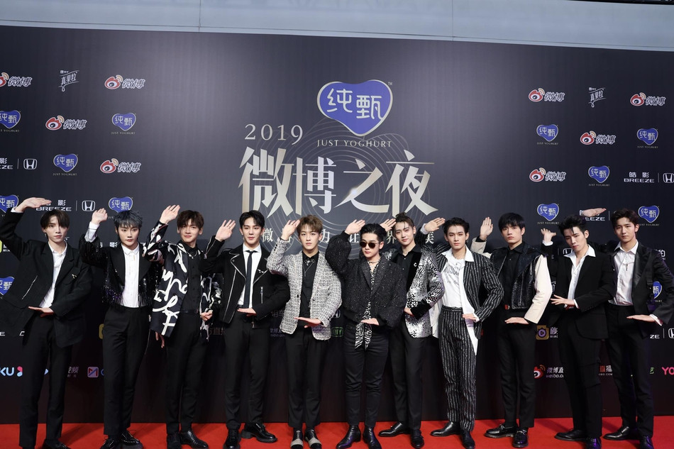 Địch Lệ Nhiệt Ba ‘kém sắc’ trước Angela Baby, Triệu Lệ Dĩnh và Trịnh Sảng ảnh 17