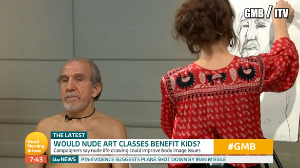 Kênh truyền hình Anh đưa người mẫu khỏa thân lên TV gây phẫn nộ ảnh 2