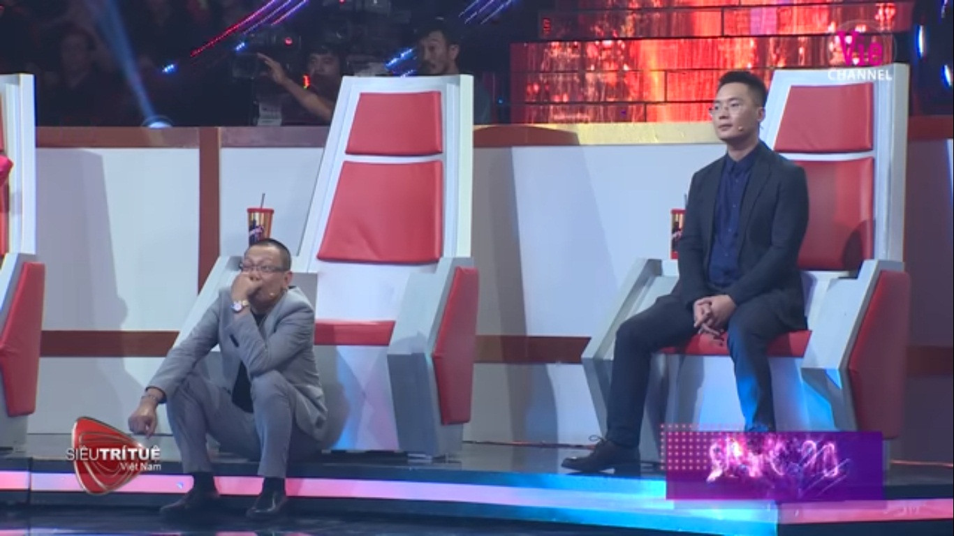 Lại Văn Sâm than ‘dại’, tuyên bố không làm giám khảo ‘Siêu trí tuệ Việt Nam’ nữa ảnh 3