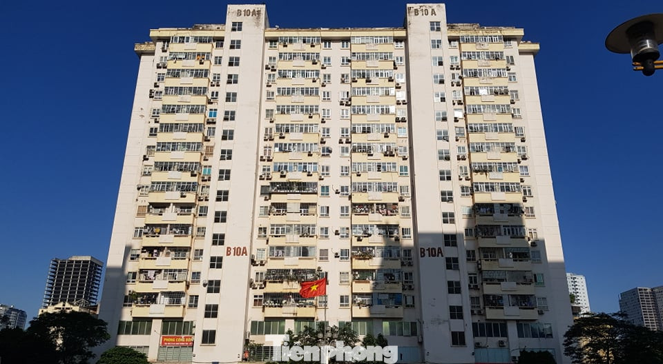 Bàng hoàng lời kể gia đình nạn nhân vụ thang máy rơi từ tầng 5 ở Hà Nội ảnh 1