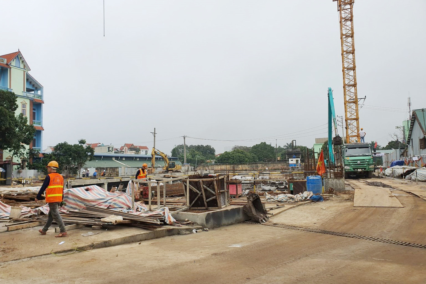 'Cò' thu chênh cả trăm triệu làm hồ sơ mua NƠXH, mời công an vào cuộc ảnh 3