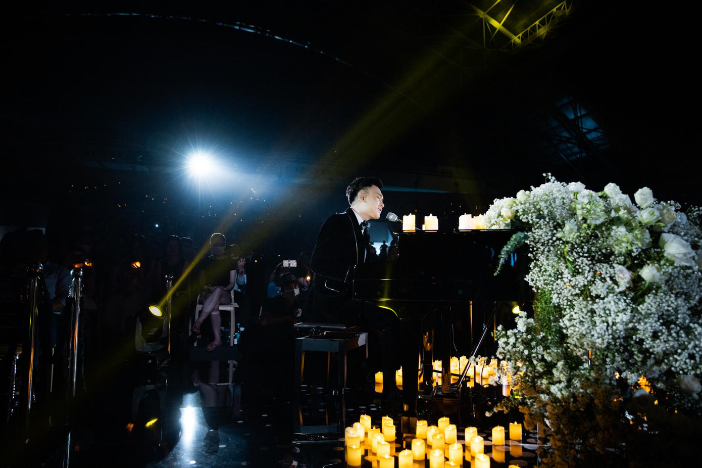 Top 3 Hoa hậu Việt Nam 2020 rực rỡ cùng hoa tương 1989 Florist ảnh 3