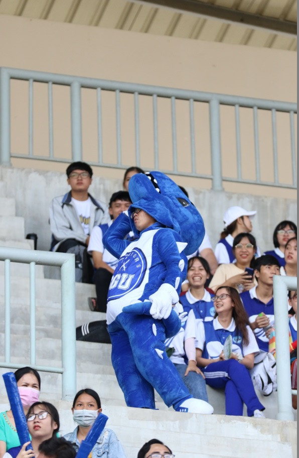 Sôi động những màn cổ vũ chỉ có tại giải bóng đá sinh viên SV-League 2020 ảnh 8