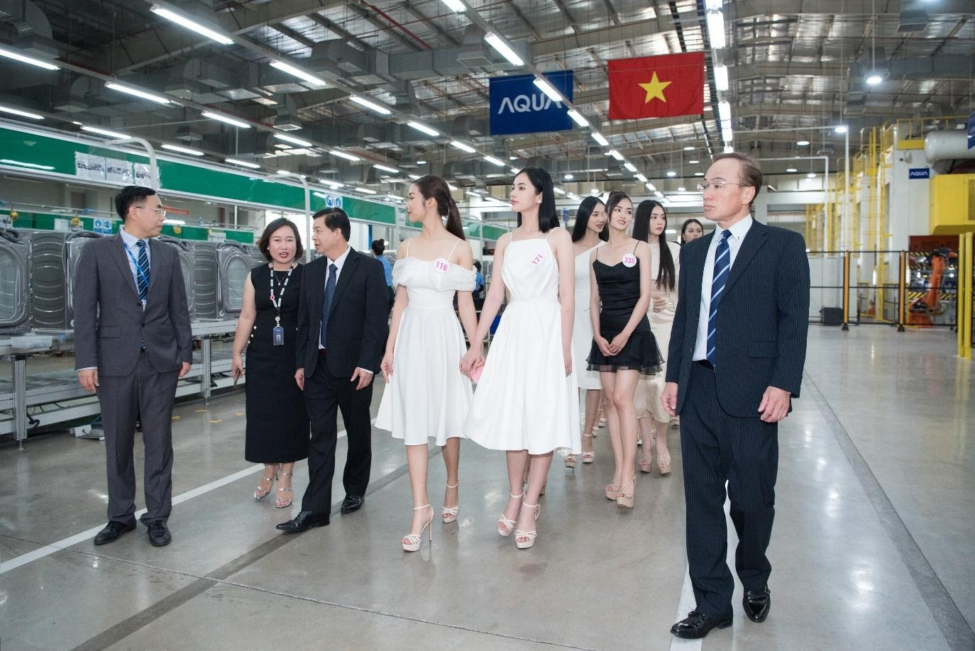 AQUA Việt Nam chào mừng top 35 thí sinh HHVN 2020 tham quan nhà máy tại Đồng Nai ảnh 1