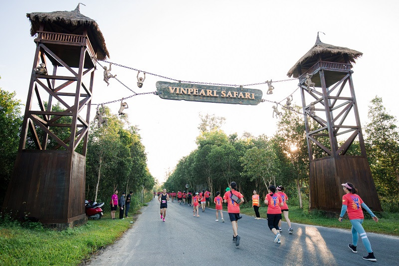 Choáng ngợp vẻ đẹp thiên đường của đường chạy xuyên rừng, tựa biển tại Vinpearl Phú Quốc ảnh 6