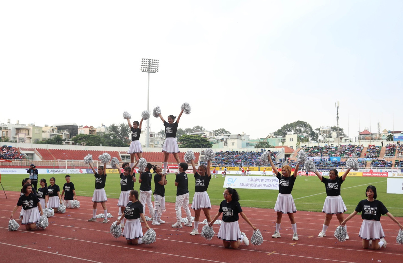 Sôi động những màn cổ vũ chỉ có tại giải bóng đá sinh viên SV-League 2020 ảnh 5