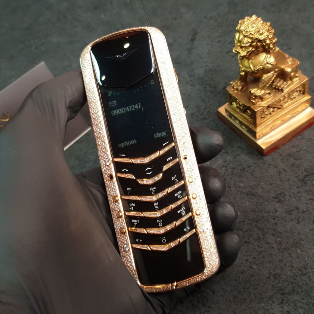 Vertu và hành trình 22 năm thăng trầm của đế chế điện thoại đắt đỏ nhất hành tinh ảnh 2