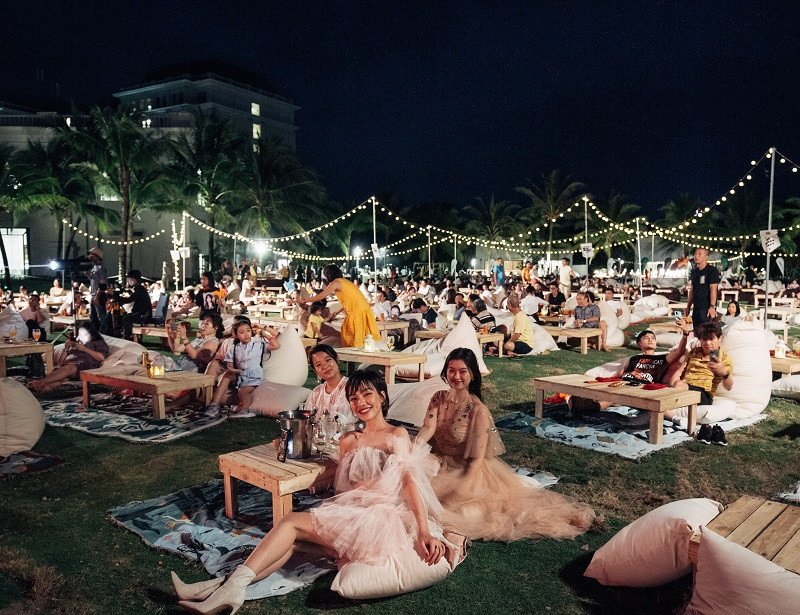 Mãn nhãn bữa tiệc âm nhạc ngắm hoàng hôn đẹp nhất Việt Nam ở Vinpearl Phú Quốc ảnh 6