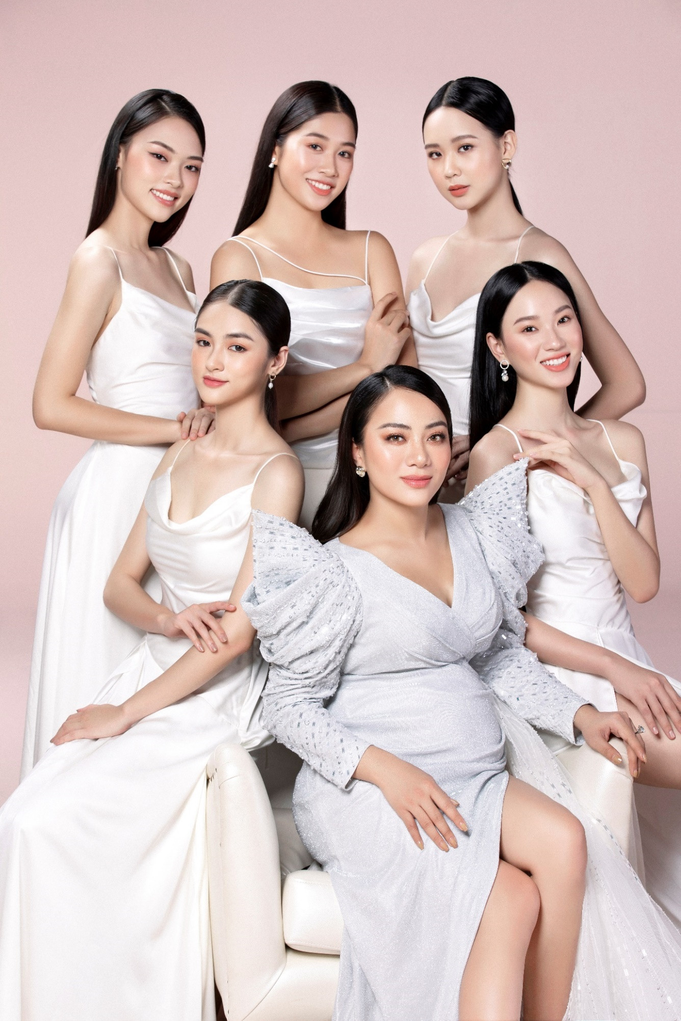 Chiêm ngưỡng bộ ảnh mãn nhãn của Top 35 Hoa hậu Việt Nam 2020 cùng mỹ phẩm KIS 22 ảnh 5