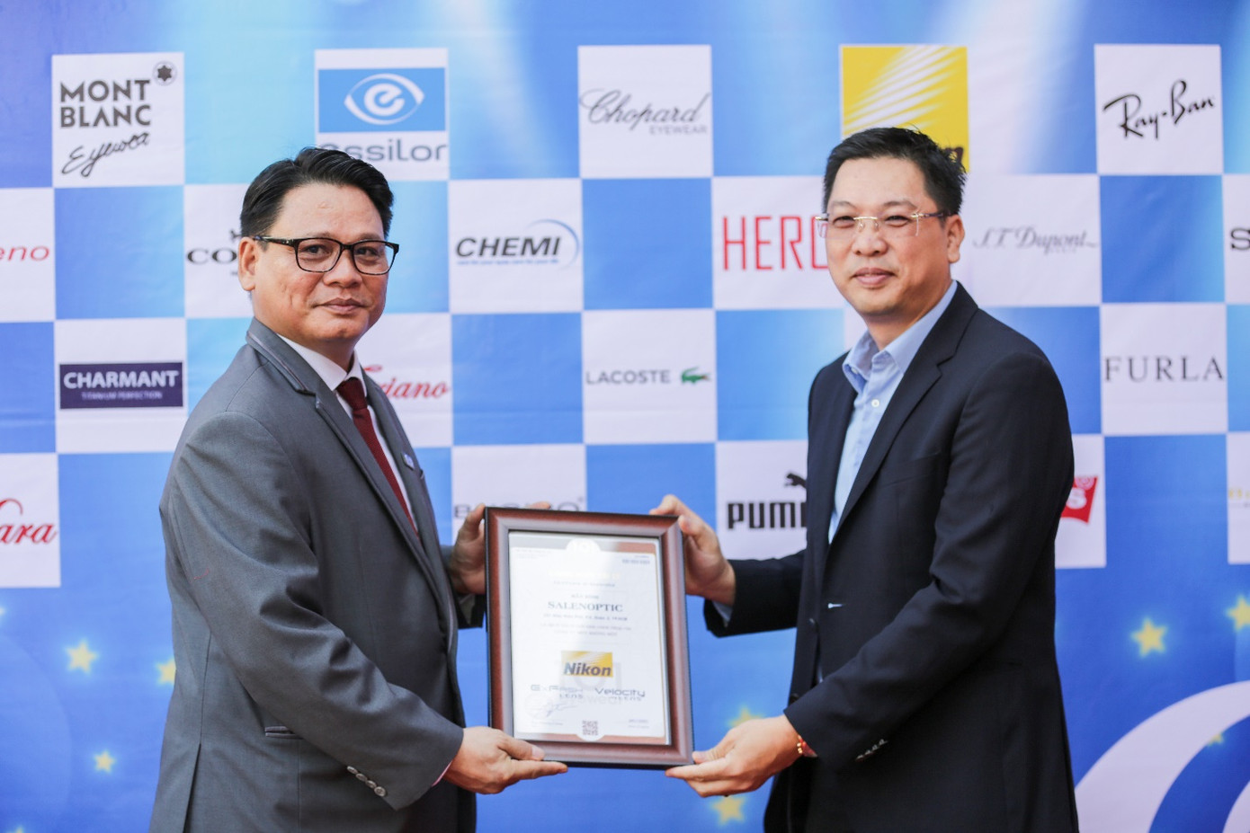 Mắt kính Salenoptic ưu đãi 30% kỷ niệm 30 năm thành lập ảnh 1