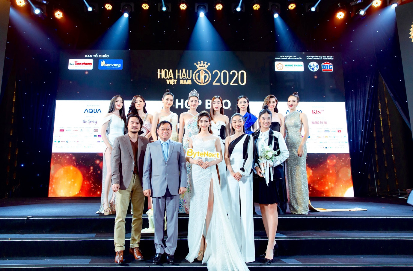 Dàn Hoa Hậu đình đám quan tâm sự đổi mới của hệ thống bình chọn ảnh 1