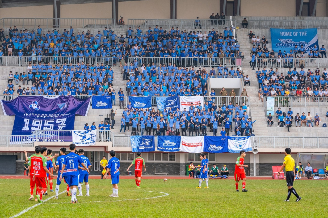 Sôi động những màn cổ vũ chỉ có tại giải bóng đá sinh viên SV-League 2020 ảnh 3