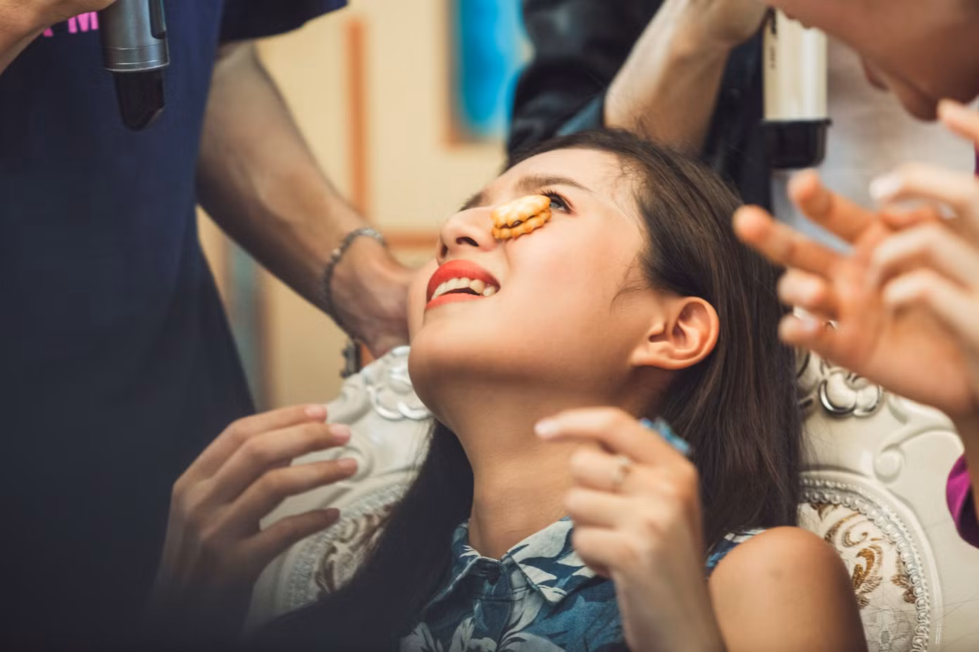 Xuân Nghị và dàn diễn viên ‘Nhà trọ Balanha’ 'quậy' tung trường mầm non ảnh 5