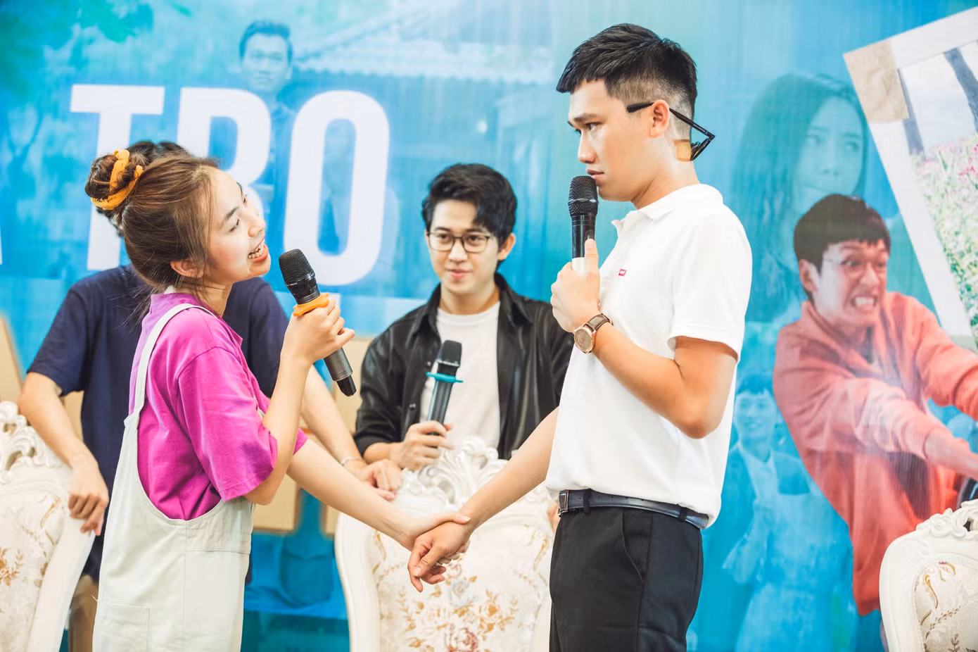 Xuân Nghị và dàn diễn viên ‘Nhà trọ Balanha’ 'quậy' tung trường mầm non ảnh 2