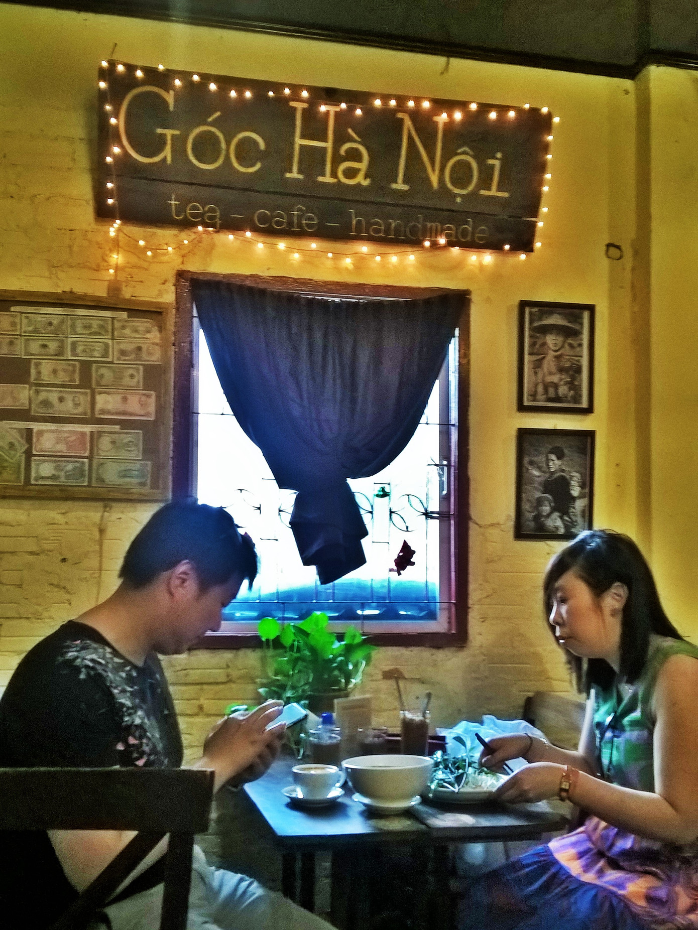 Cà phê Hà Nội giữa Sài Gòn ảnh 1