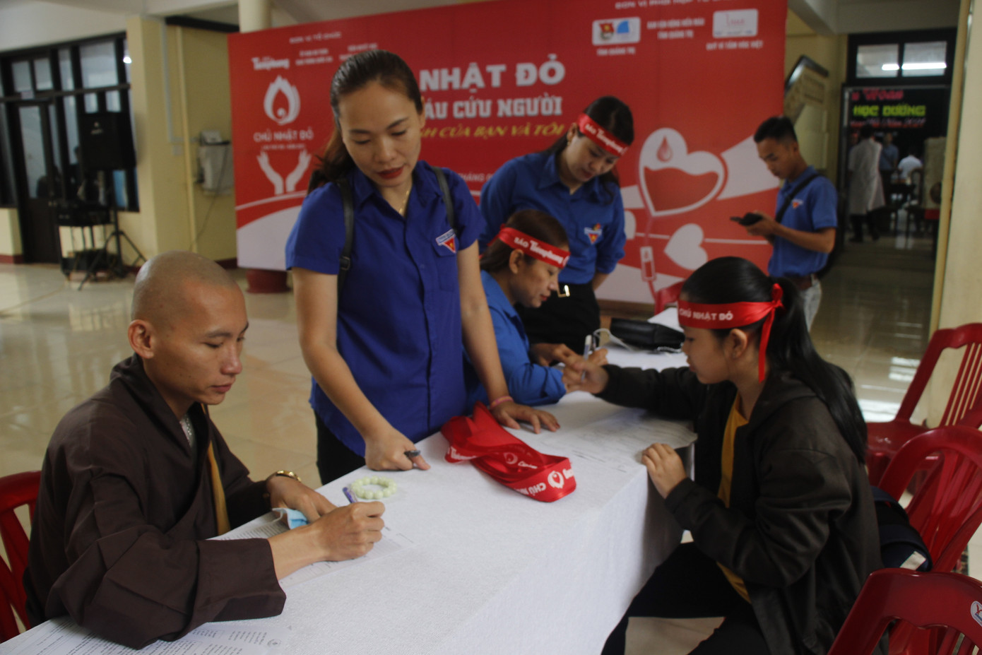 Ngày hội hiến máu tình nguyện 'Chủ nhật Đỏ' ở Quảng Trị ảnh 5