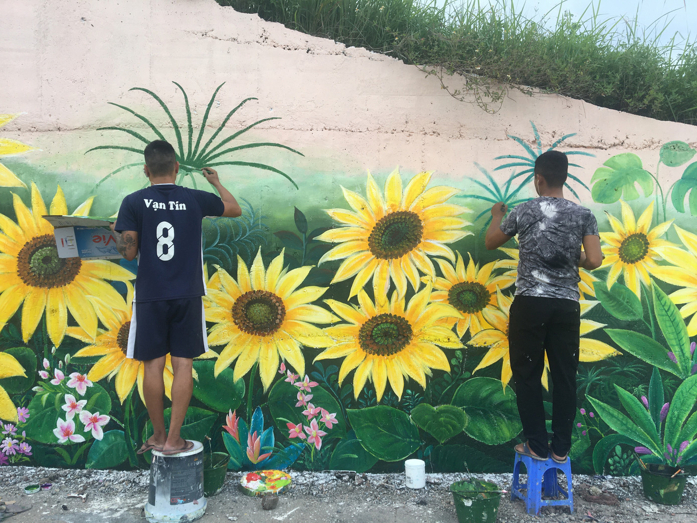 Cận cảnh những tác phẩm bích họa lớn nhất Thủ đô ảnh 16