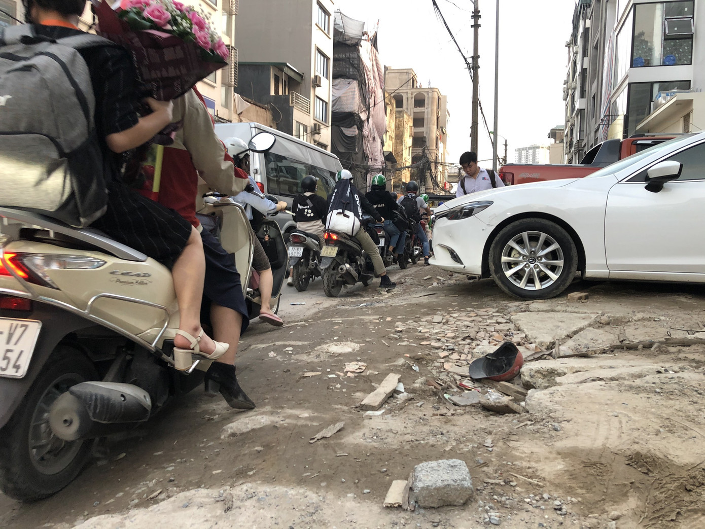 Thi công ì ạch, đường Vũ Trọng Phụng thành nỗi ám ảnh với người dân Thủ đô ảnh 11