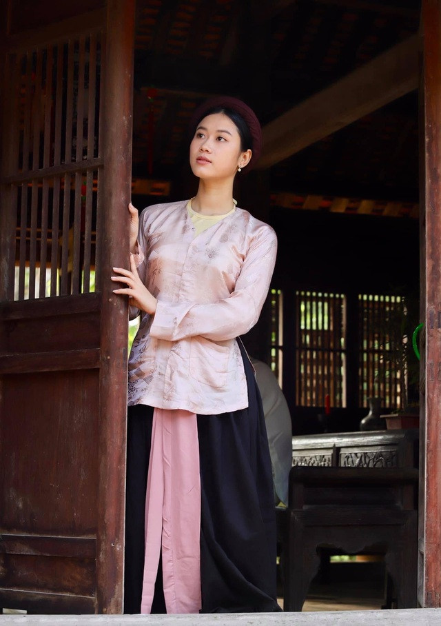 Nhan sắc nữ MC, diễn viên người Việt thắng giải tại Liên hoan phim Quốc tế Paris ảnh 5