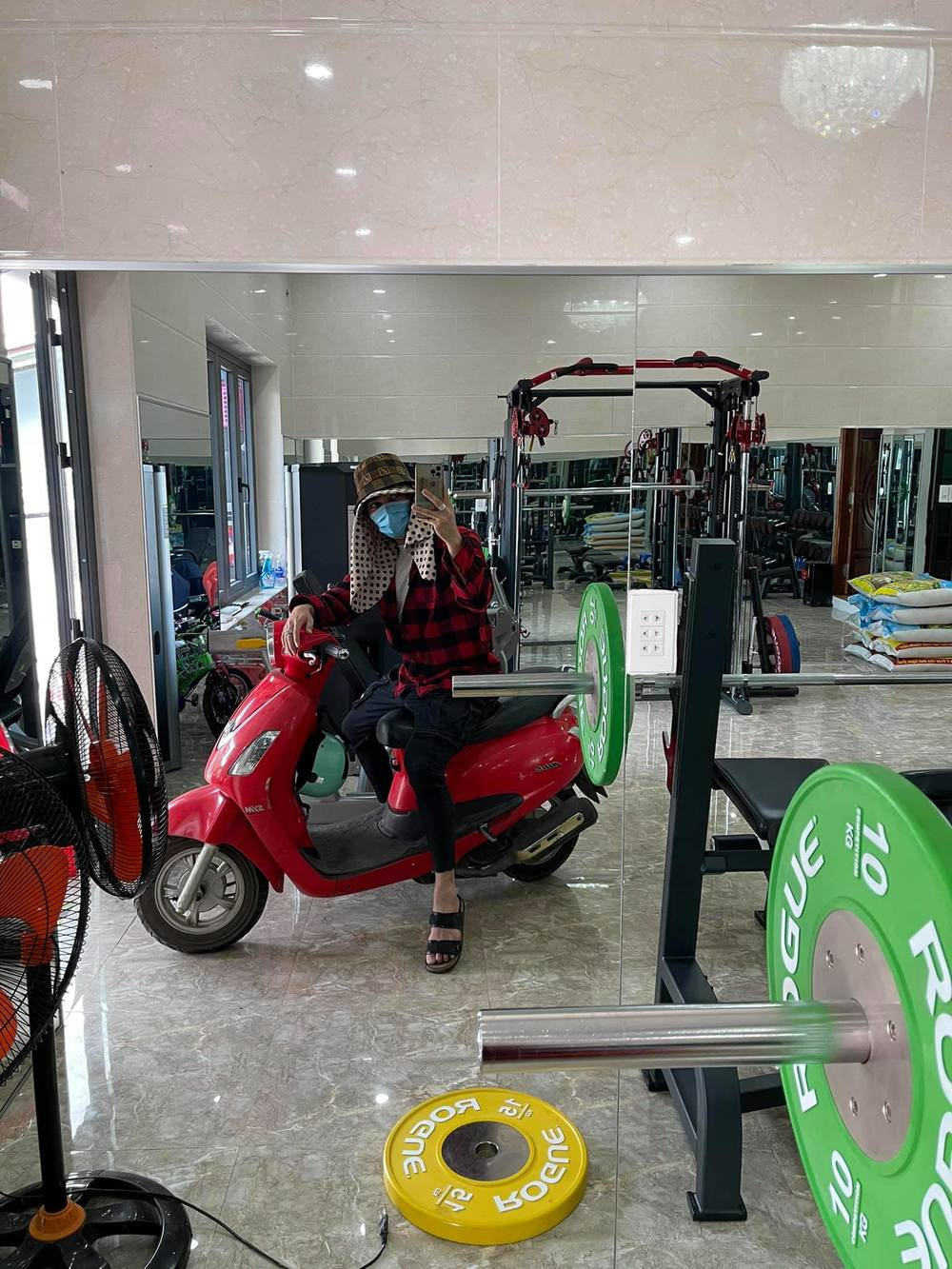 Sao Việt ở quê ăn Tết, bình dị khó nhận ra ảnh 4