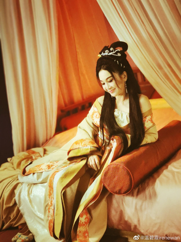 'Đát Kỷ' Ôn Bích Hà tái hiện lại vai diễn để đời, nhan sắc như gái đôi mươi gây sốt ảnh 1