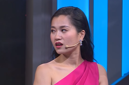 Lâm Vỹ Dạ 'hùng hổ' đáp trả đồng nghiệp khi bị chê bai nhan sắc ảnh 1