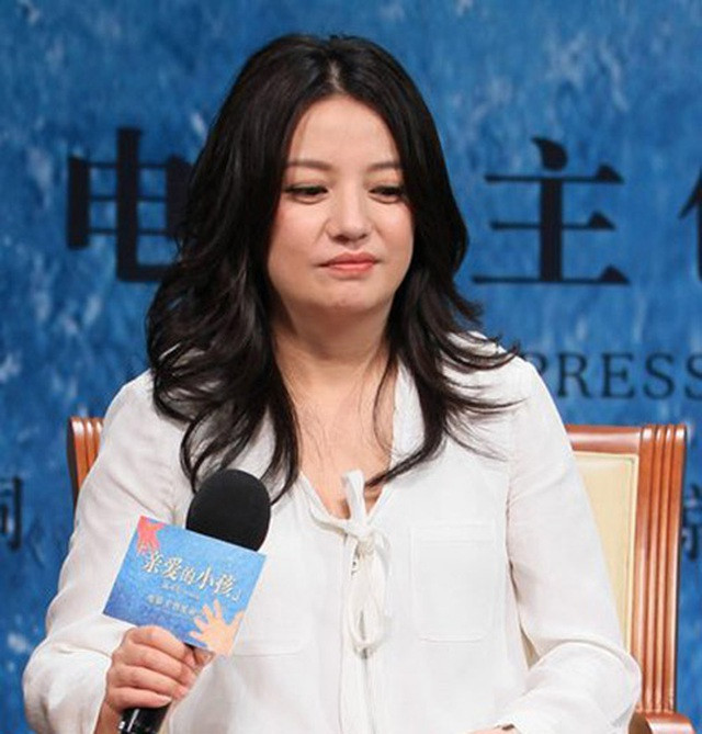 'Én nhỏ' Triệu Vy gây 'sốt' mạng xã hội khi khoe eo thon đáng ngưỡng mộ dù đã U50 ảnh 3